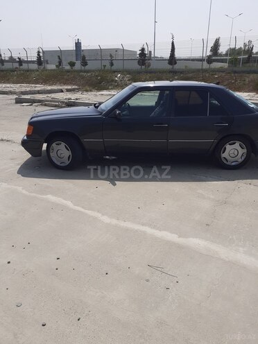Mercedes E 200 d 1990, 321,332 km - 2.0 l - Bakı