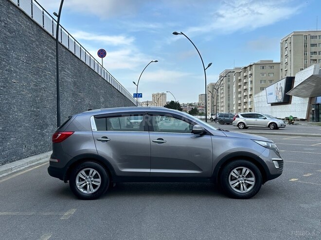 Kia Sportage 2011, 233,000 km - 2.0 l - Bakı