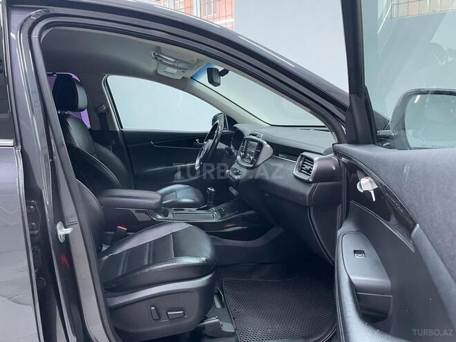 Kia Sorento-10