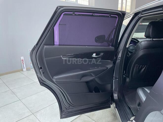 Kia Sorento-23