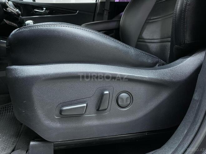 Kia Sorento-21