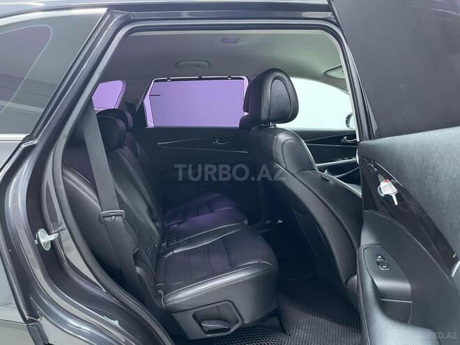 Kia Sorento-13