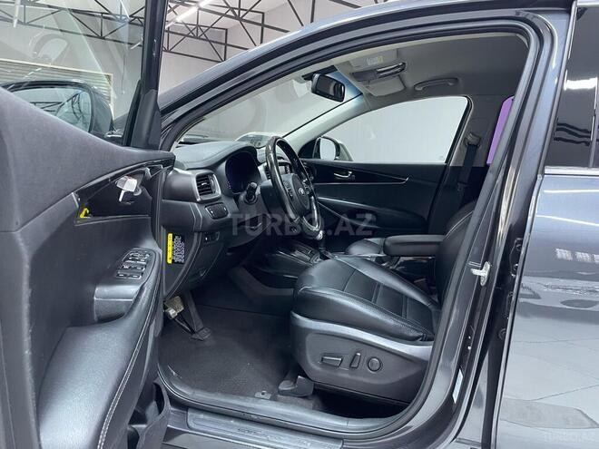 Kia Sorento-12