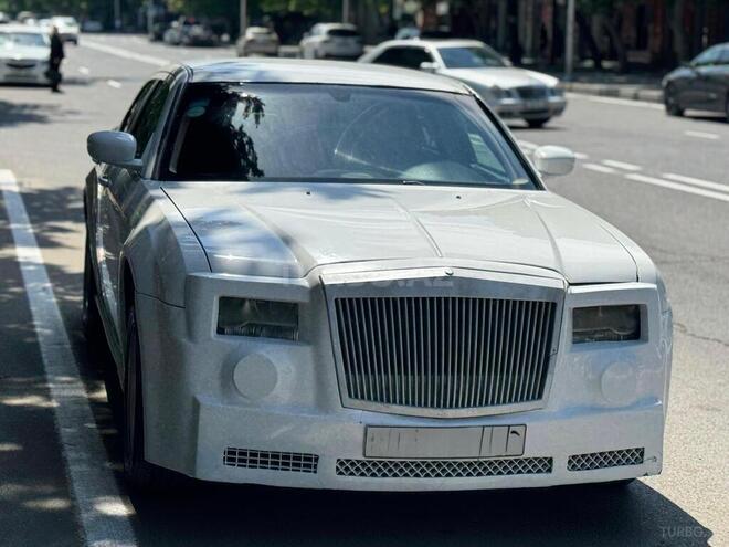 Chrysler 300C 2005, 193,000 km - 2.7 l - Mingəçevir