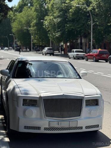 Chrysler 300C 2005, 193,000 km - 2.7 l - Mingəçevir