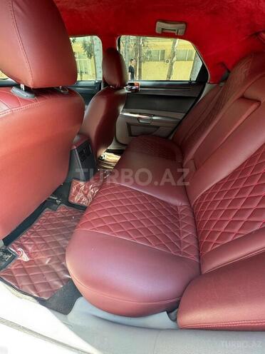 Chrysler 300C 2005, 193,000 km - 2.7 l - Mingəçevir