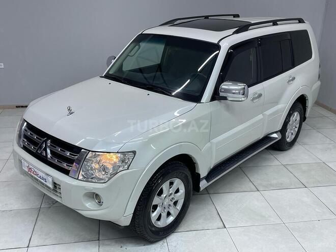 Mitsubishi Pajero-11