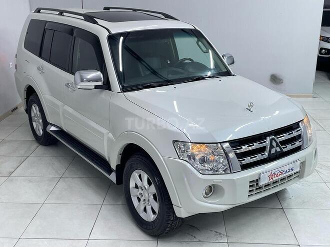 Mitsubishi Pajero-9