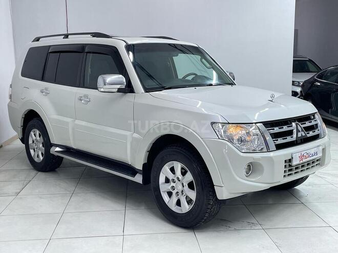 Mitsubishi Pajero-8