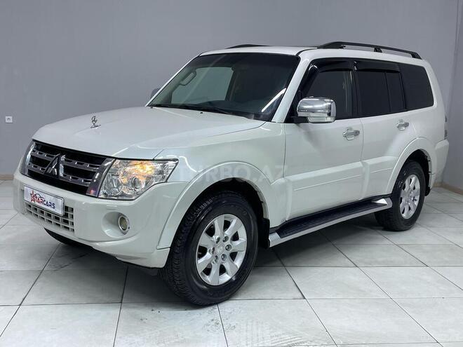 Mitsubishi Pajero-10