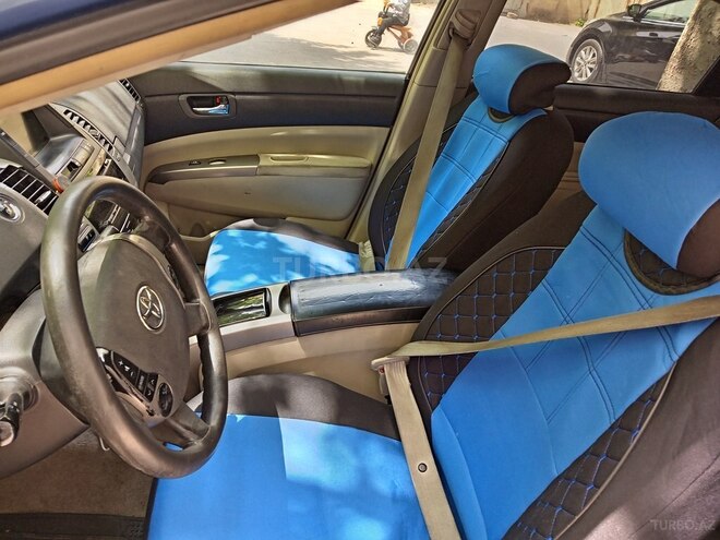 Toyota Prius-8
