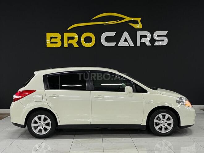 Nissan Tiida-14
