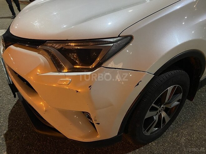 Toyota RAV4 2018, 178,000 km - 2.0 l - Bakı
