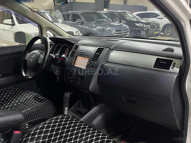 Nissan Tiida-18