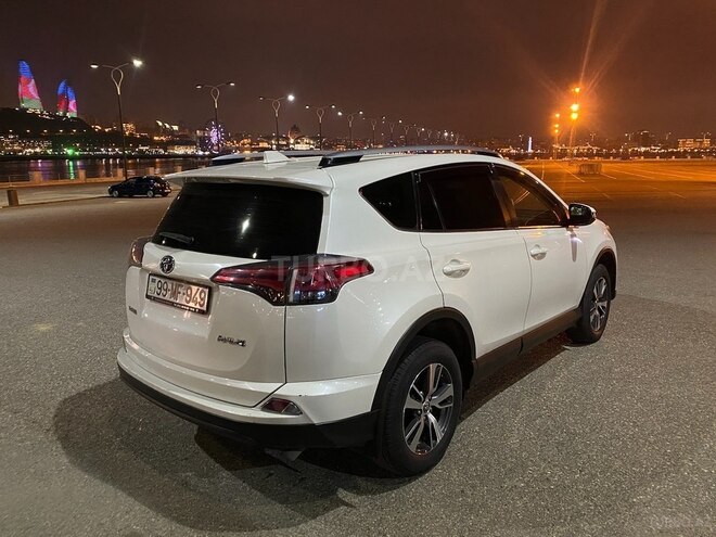 Toyota RAV4 2018, 178,000 km - 2.0 l - Bakı