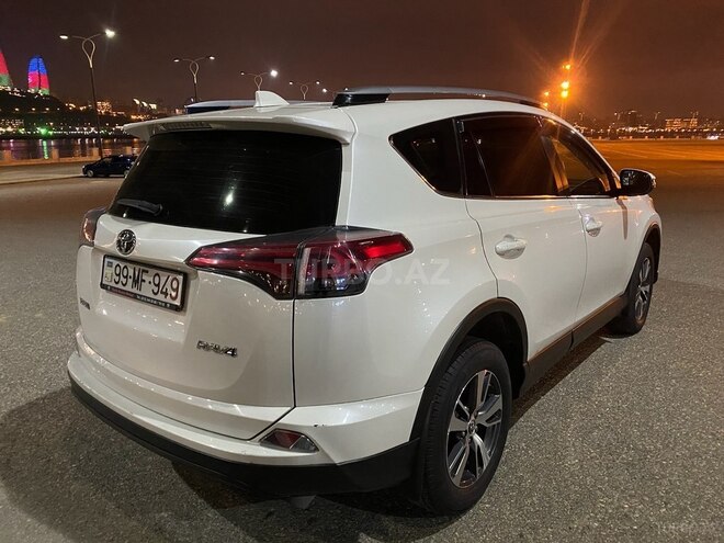 Toyota RAV4 2018, 178,000 km - 2.0 l - Bakı