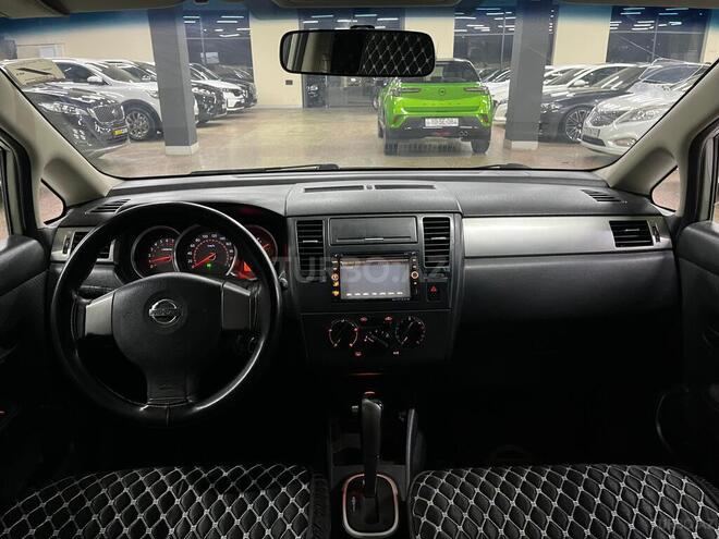 Nissan Tiida-19