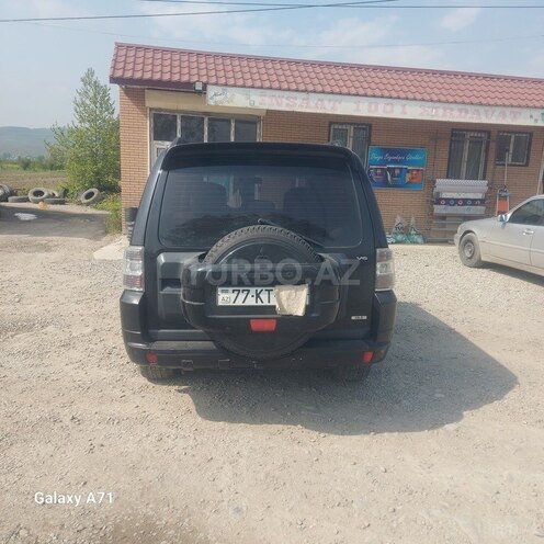 Mitsubishi Pajero 2011, 189,000 km - 3.5 л - Quba
