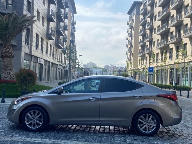 Hyundai Elantra 2015, 71,500 km - 1.8 l - Bakı