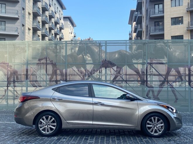 Hyundai Elantra 2015, 71,500 km - 1.8 l - Bakı