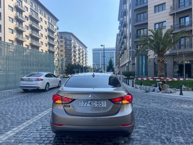 Hyundai Elantra 2015, 71,500 km - 1.8 l - Bakı