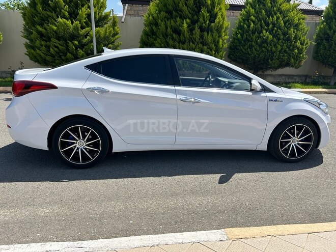 Hyundai Elantra 2014, 193,500 km - 1.6 l - Göygöl