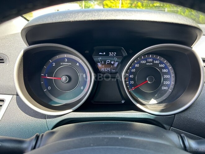 Hyundai Elantra 2014, 193,500 km - 1.6 l - Göygöl