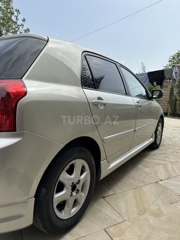 Toyota Corolla 2004, 220,000 km - 1.4 l - Bakı