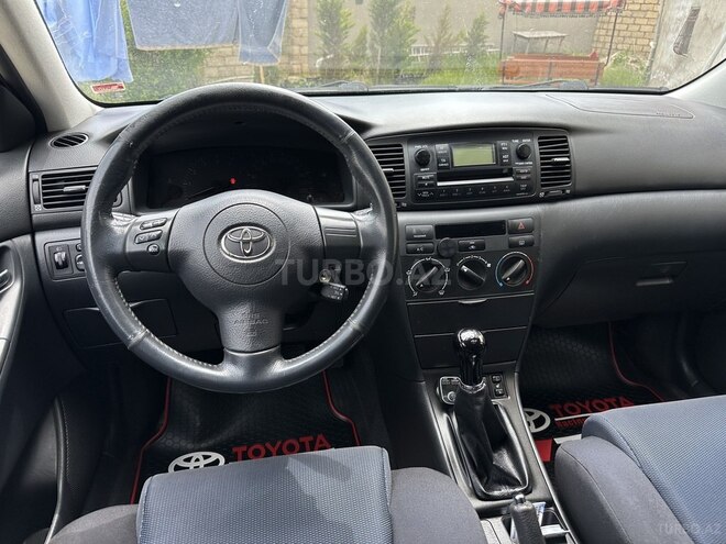 Toyota Corolla 2004, 220,000 km - 1.4 l - Bakı