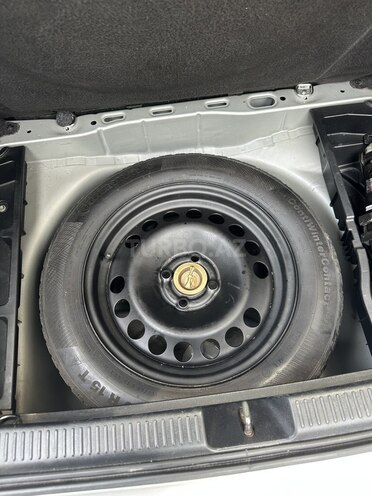 Toyota Corolla 2004, 220,000 km - 1.4 l - Bakı