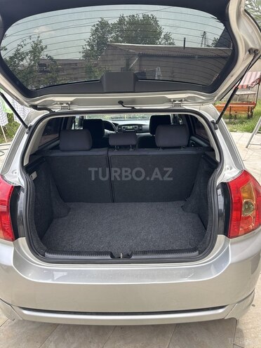Toyota Corolla 2004, 220,000 km - 1.4 l - Bakı