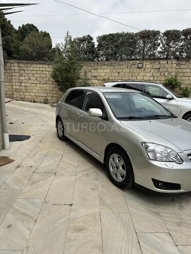 Toyota Corolla 2004, 220,000 km - 1.4 l - Bakı