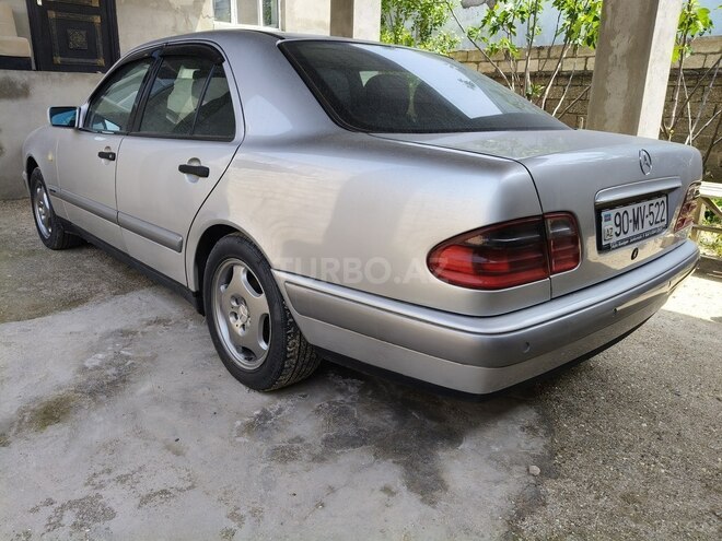 Mercedes E 220 d 1999, 421,231 km - 2.2 л - Bakı