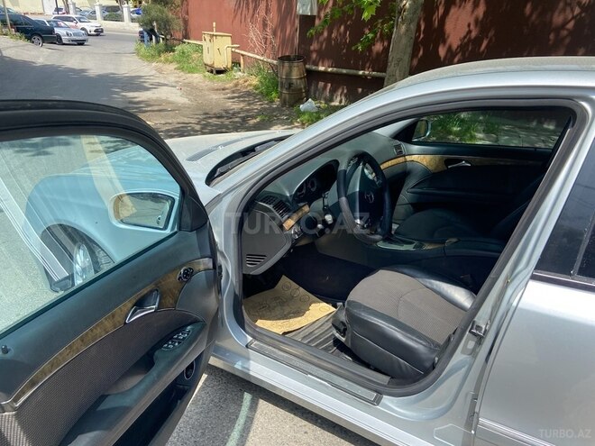 Mercedes E 220 d 2005, 438,000 km - 2.2 л - Bakı