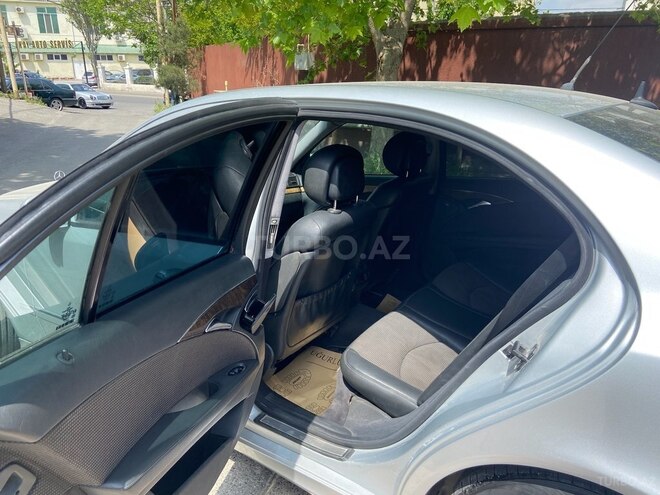 Mercedes E 220 d 2005, 438,000 km - 2.2 л - Bakı