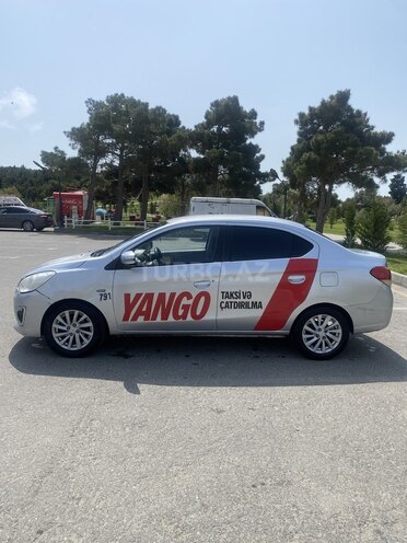 Mitsubishi Attrage 2015, 182,000 km - 1.2 l - Bakı