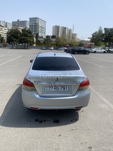 Mitsubishi Attrage 2015, 182,000 km - 1.2 l - Bakı