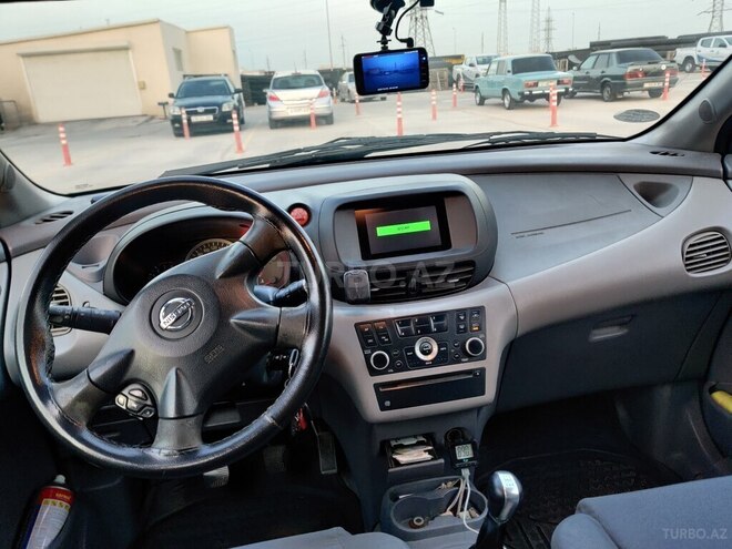 Nissan  2003, 242,000 km - 1.8 l - Sumqayıt