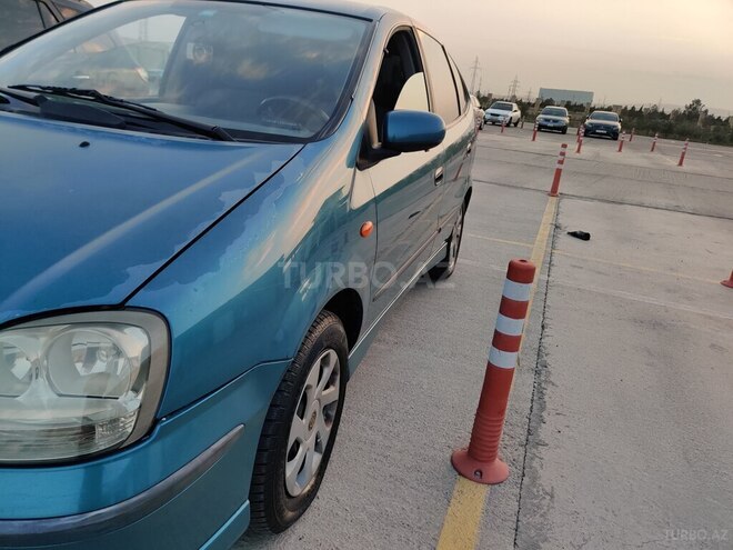Nissan  2003, 242,000 km - 1.8 l - Sumqayıt