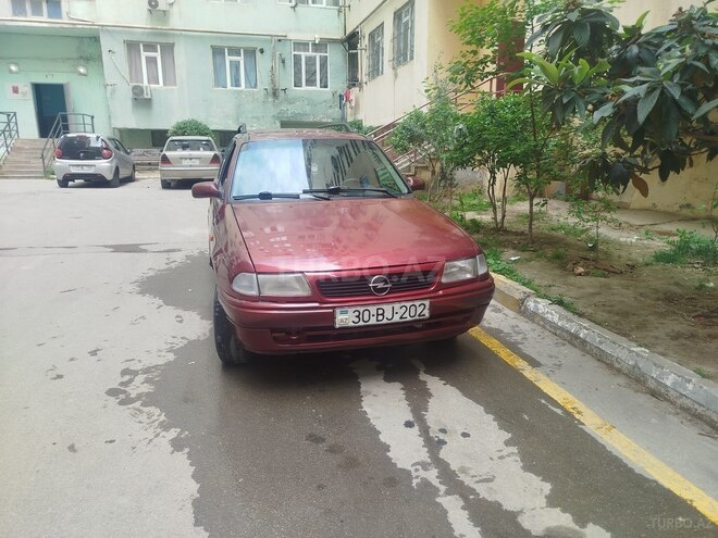 Opel Astra 1997, 564,910 km - 1.6 l - Xırdalan