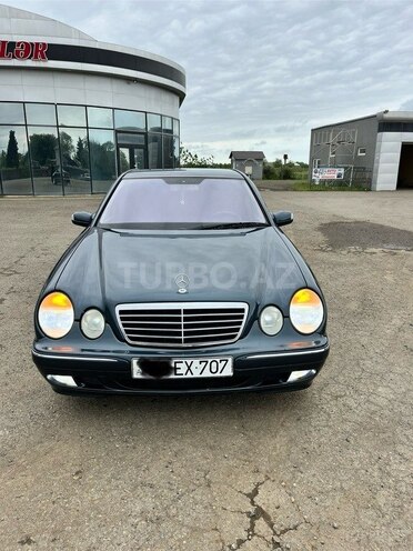 Mercedes E 270 2000, 336,367 km - 2.7 l - Astara
