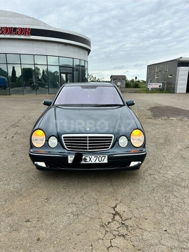 Mercedes E 270 2000, 336,367 km - 2.7 l - Astara