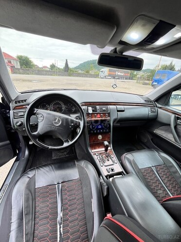 Mercedes E 270 2000, 336,367 km - 2.7 l - Astara