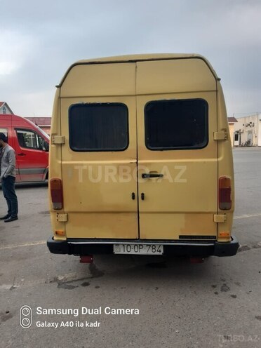Mercedes 208 D 1992, 250,000 km - 2.3 л - Sabirabad
