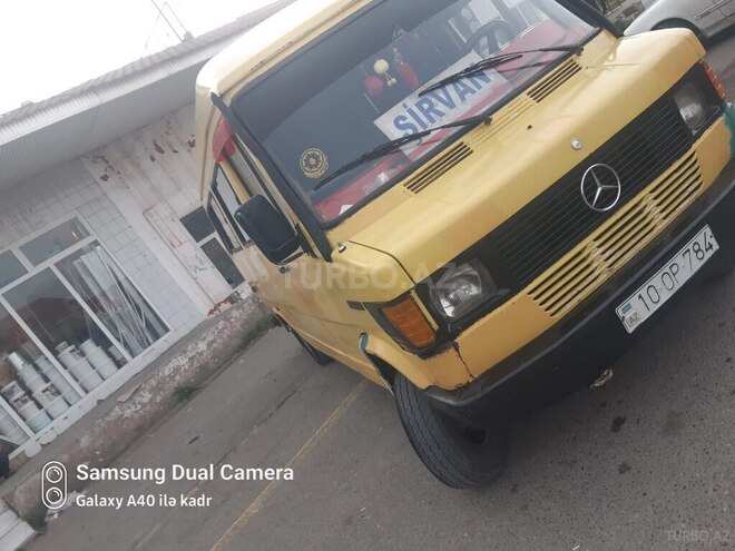 Mercedes 208 D 1992, 250,000 km - 2.3 л - Sabirabad