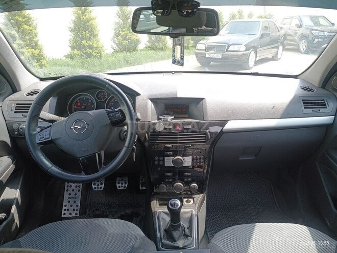 Opel Astra 2010, 263,000 km - 1.3 l - Bakı