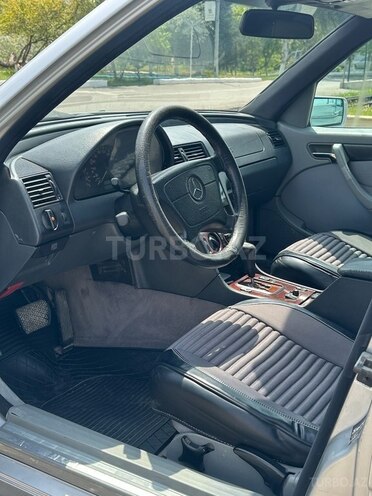 Mercedes C 220 d 1999, 565,000 km - 2.2 л - Bakı