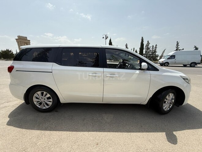 Kia Carnival 2015, 241,300 km - 2.2 l - Bakı