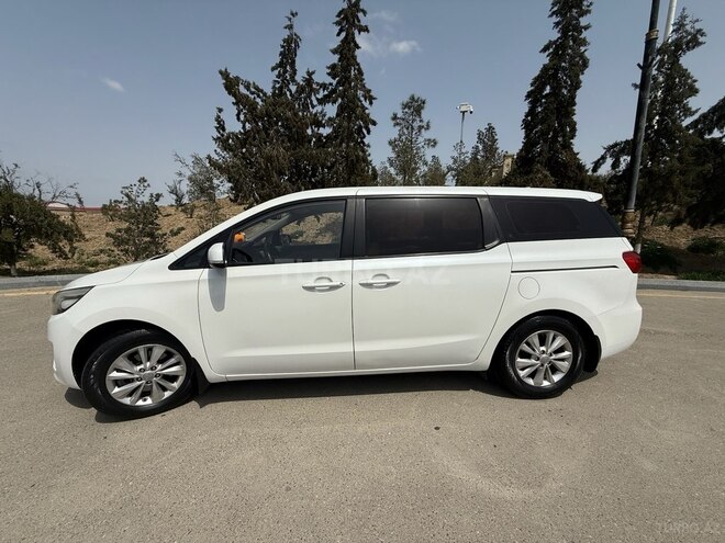 Kia Carnival 2015, 241,300 km - 2.2 l - Bakı