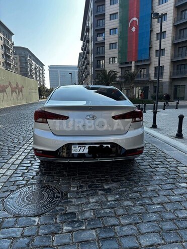 Hyundai Elantra 2018, 122,000 km - 2.0 l - Bakı